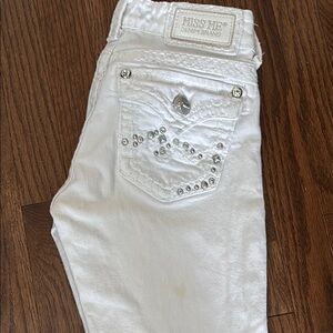 Miss Me White Boot Cut Jeans with Elegant Stitching